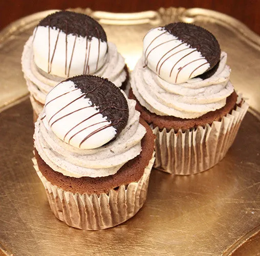 CC-000J Gold Oreo Cupcakes